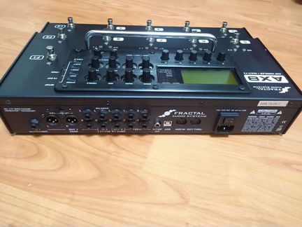 Гитарный процессор Fractal AX8