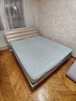 Кровать двухспальная IKEA 180х200