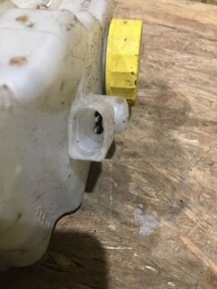 Бачок для тормозной жидкости Skoda Rapid лифтбек