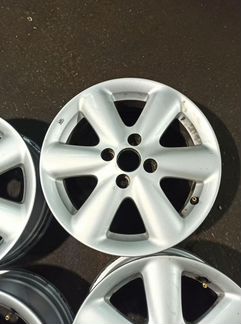 Диски бу оригинал R15 I на Nissan