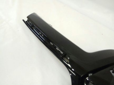 Решетка радиатора передняя Renault Arkana 1