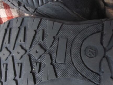 Стильные непромокаемые сапожки на подкладке