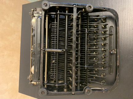 Пишущая машинка