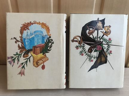 Миниатюрные книги А. Дюма и Г. Хаггарда