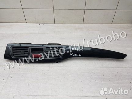 Дефлектор центральный Mitsubishi Lancer 9 4G18