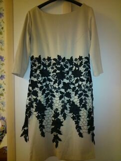 Красивое платье плотной ткани