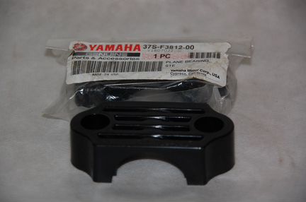 Крепление втулка вала рулевого Yamaha Grizzly