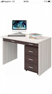 Стол компьютерный вместе с креслом