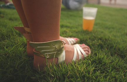 Мятные сандалии с крыльями Ancient Greek Sandals