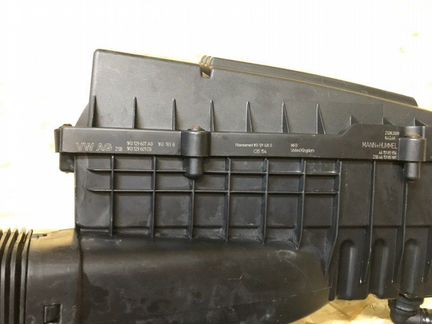 Корпус воздушного фильтра Skoda Superb седан cdab