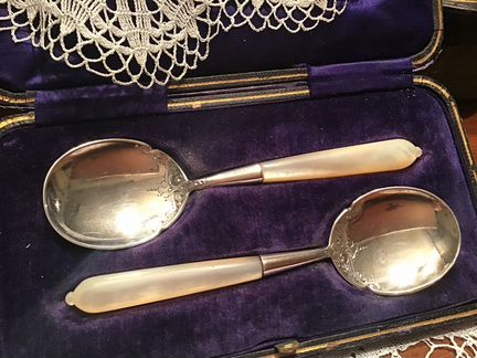 Десертные ложки антиквариат в боксе