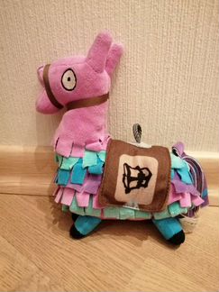 Игрушечная лама из Fortnite