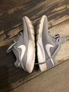 Кроссовки Nike 28 р