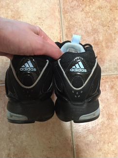 Женские кроссовки Adidas