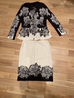 Костюм St John