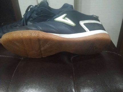 Бутсы Demix футзалки