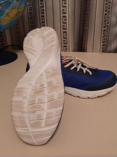 Кроссовки (размер 34)