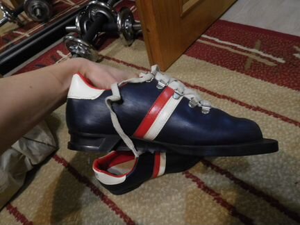 Ботинки лыжные