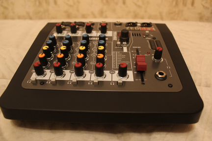 Микшер Allen Heath ZED6FX