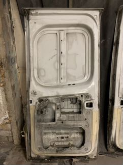 Двери задние Traffic Vivaro