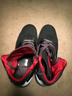 Кроссовки Nike