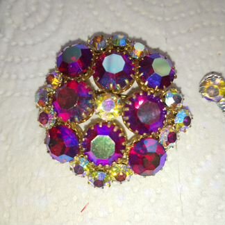 Старинные брошки