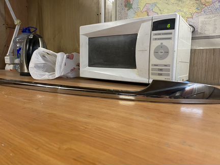 858328468R накладка хром на Reno Kaptur