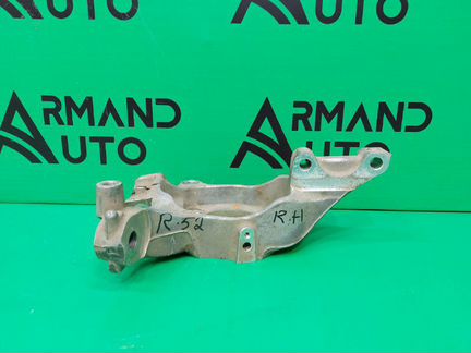 Кулак правый Nissan Pathfinder R52 2012-2016