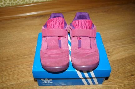 Кроссовки Адидас 24