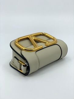 Женская сумка Valentino из кожи бежевая новая