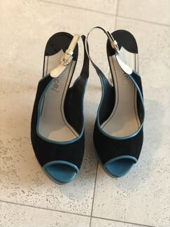 Босоножки новые, р-р 39