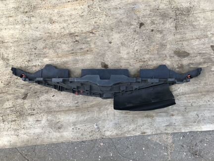 Кожух замка капота Opel insignia